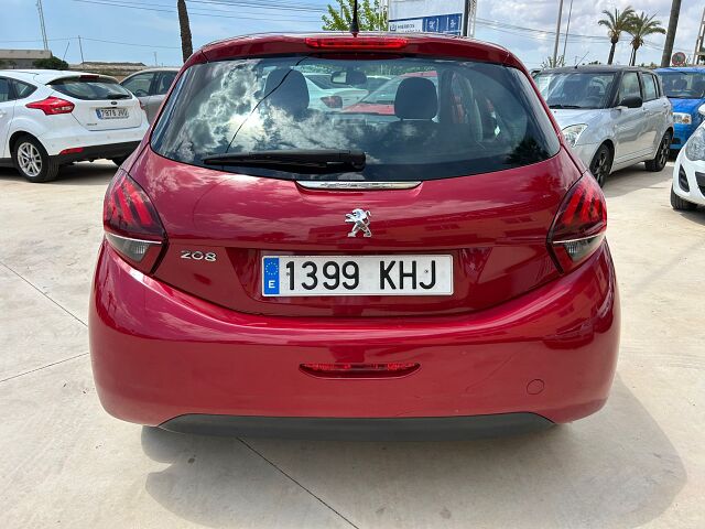 PEUGEOT 208 ALLURE 1.2 E-THP AUTO SPANISH LHD IN SPAIN 90000 MILES SUPERB 2018